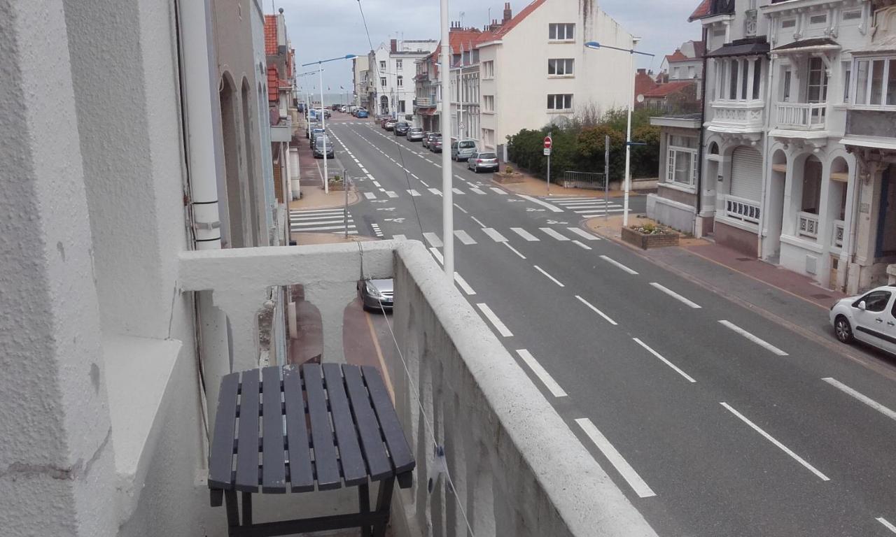 Appartamento Beau T2 à 200 m plage proche commerces et restaurants Bray-Dunes Esterno foto