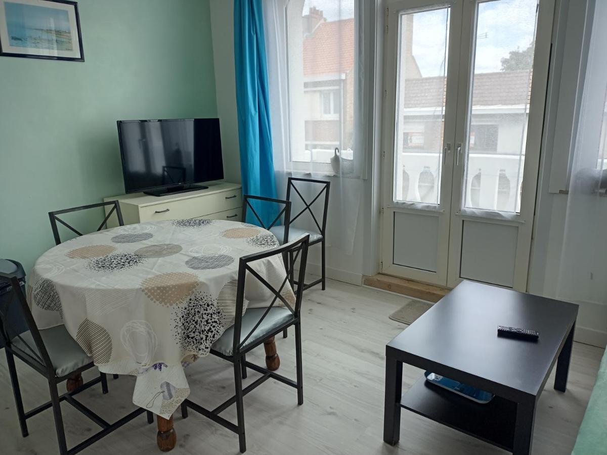 Appartamento Beau T2 à 200 m plage proche commerces et restaurants Bray-Dunes Esterno foto